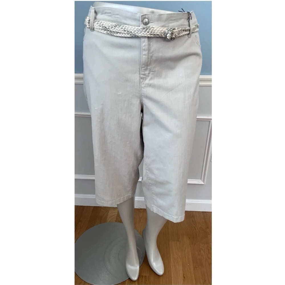 NWT Gloria Vanderbilt Belt Skimmer Capris Slimming 24W $50 - Picture 7 of 10
